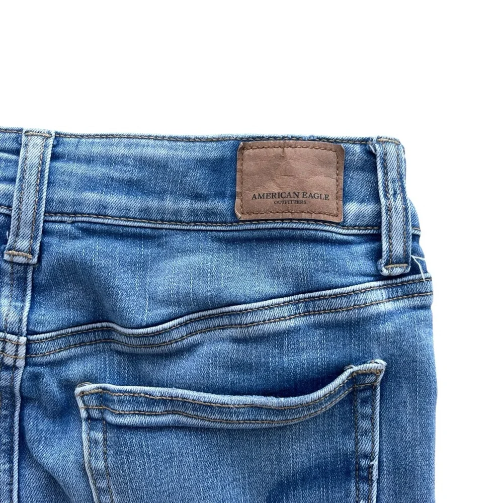 American Eagle Women’s 4 Light Wash Hi-Rise Mini Next Level Stretch X Jean Skirt